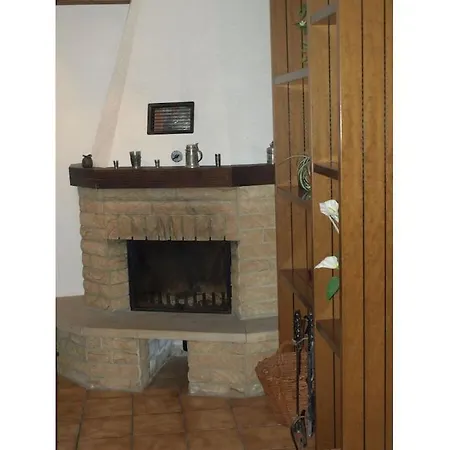 With 1 Bedroom Roschbach