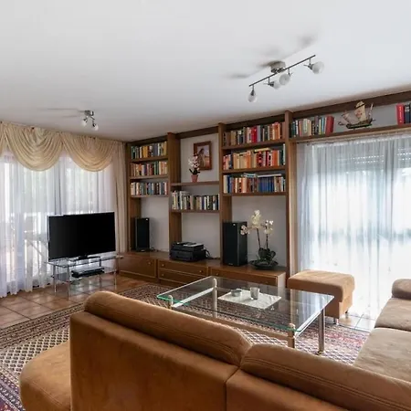With 1 Bedroom * Roschbach